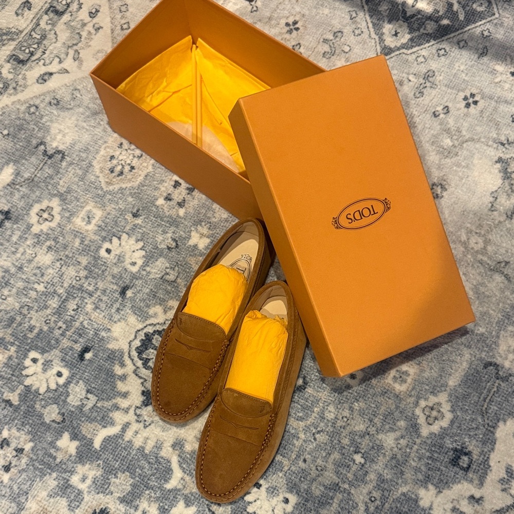 Tod's Tan Leather Loafers size 37 NWT
